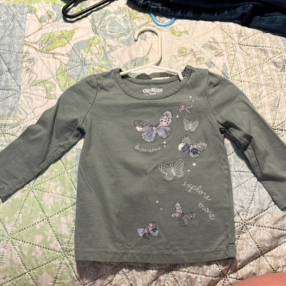 Long sleeve shirt with purple butterfly’s
